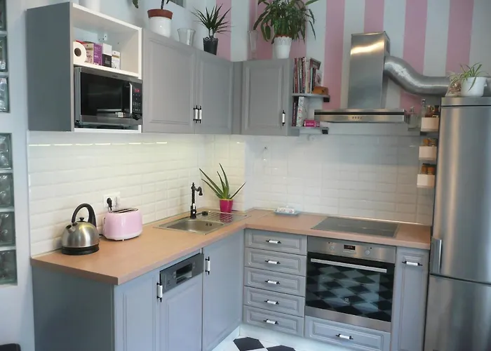 Modern City Center Location: Party, Sightsee, Rest Apartamento *