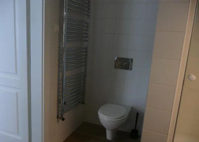 Modern City Center Location: Party, Sightsee, Rest