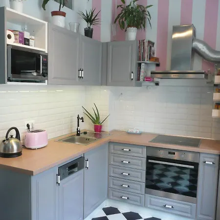 Modern City Center Location: Party, Sightsee, Rest Apartment *