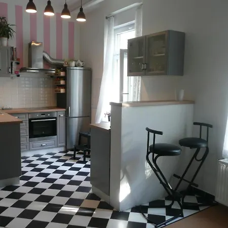Modern City Center Location: Party, Sightsee, Rest Apartment